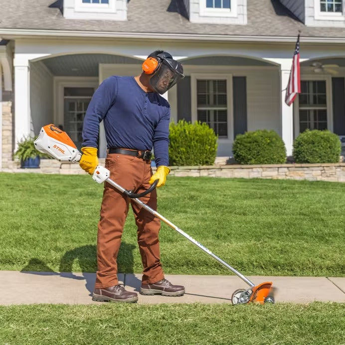 STIHL® FCA 80 Battery Edger Kit (Battery & Charger)