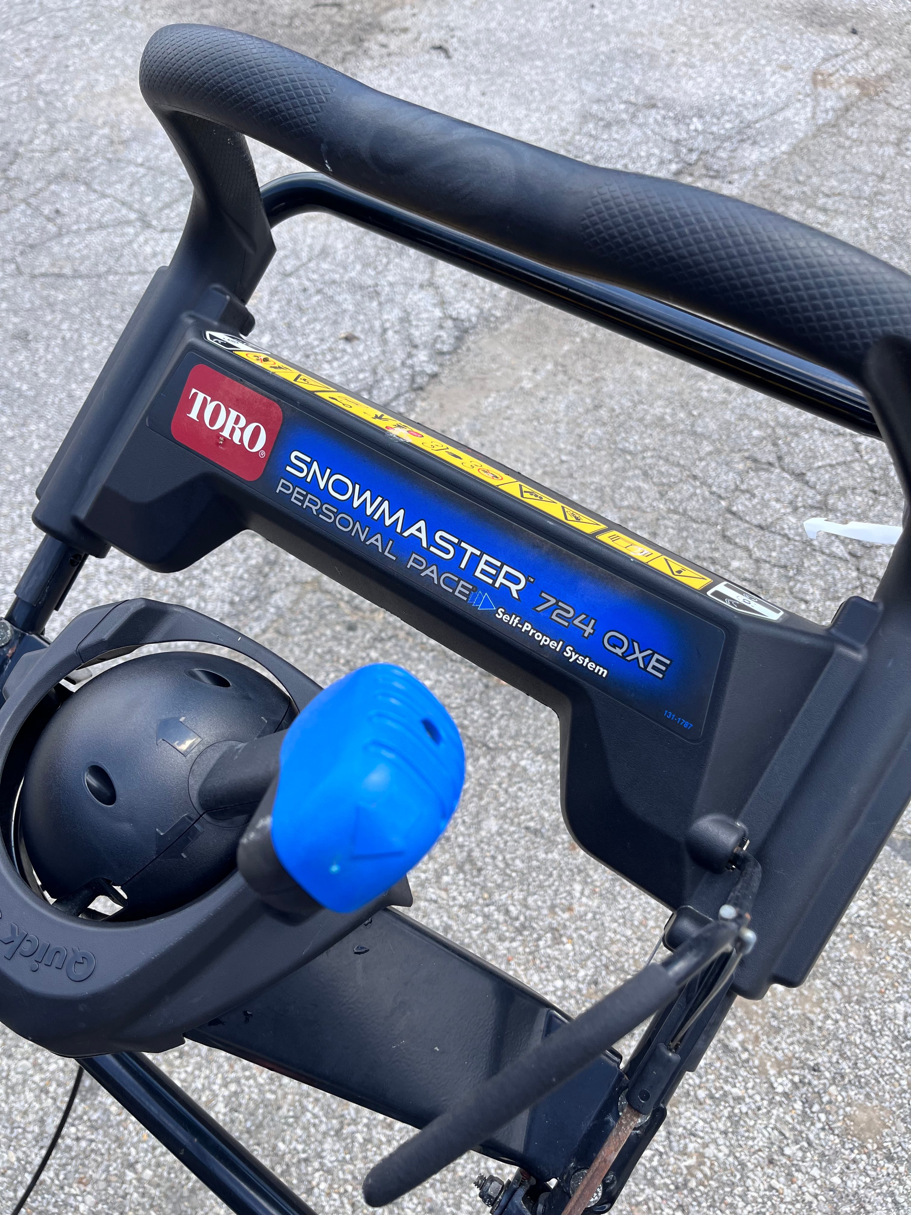 SnowMaster® 724 QXE Snow Blower