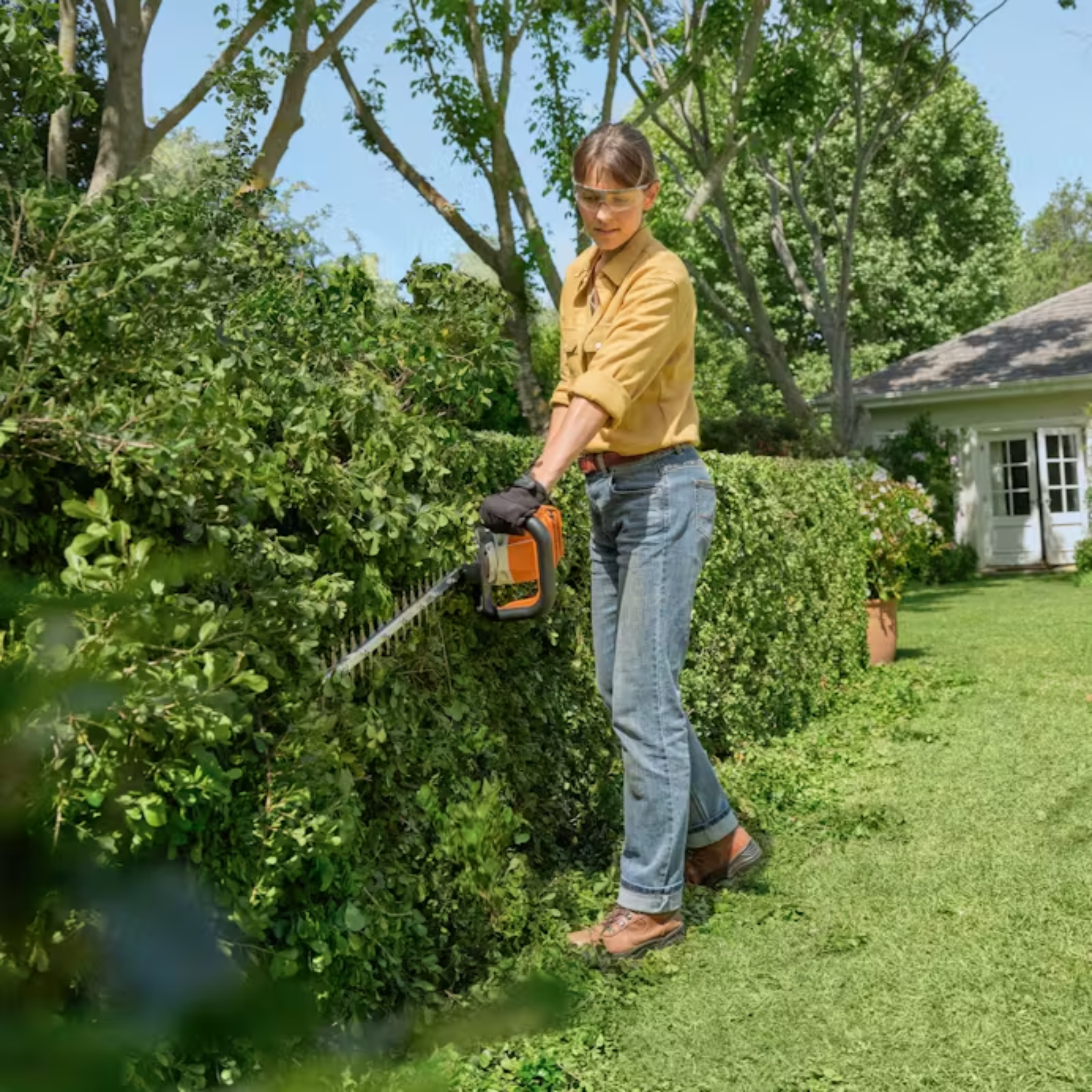 STIHL® HSA 60 Cordless Hedge Trimmer