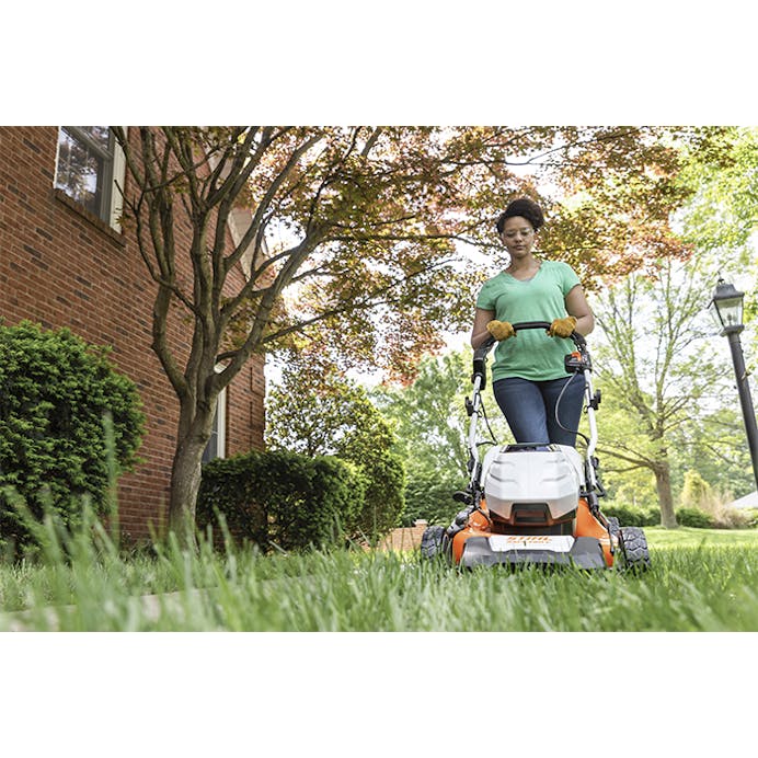 STIHL® RMA 460 V K Mower W/ Battery & Charger