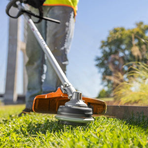 STIHL® FSA 135 R W/ 2 AP 300 S & 1 AL 301