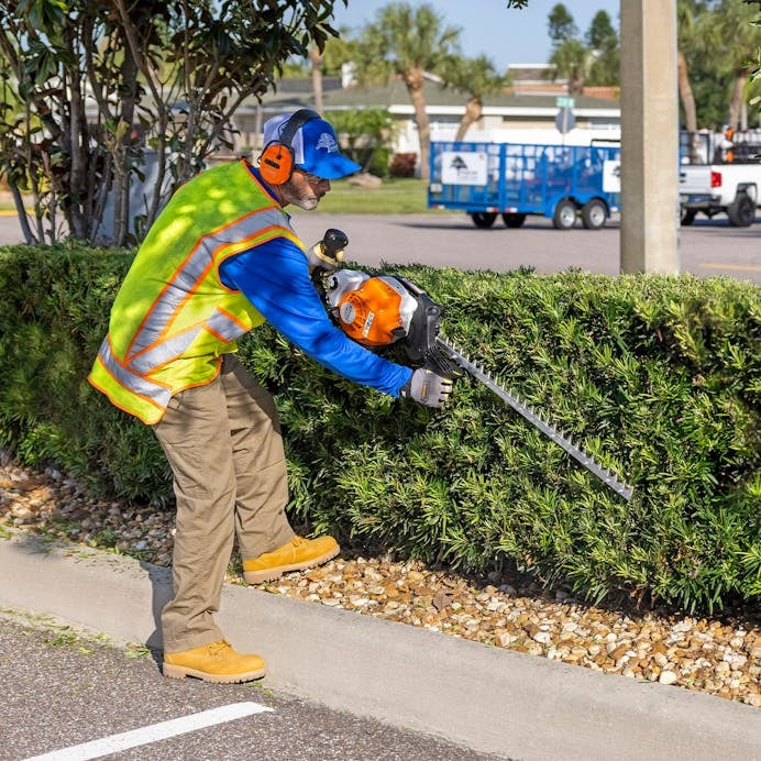 STIHL® HS 87 T 40 in. Gas Hedge Trimmer