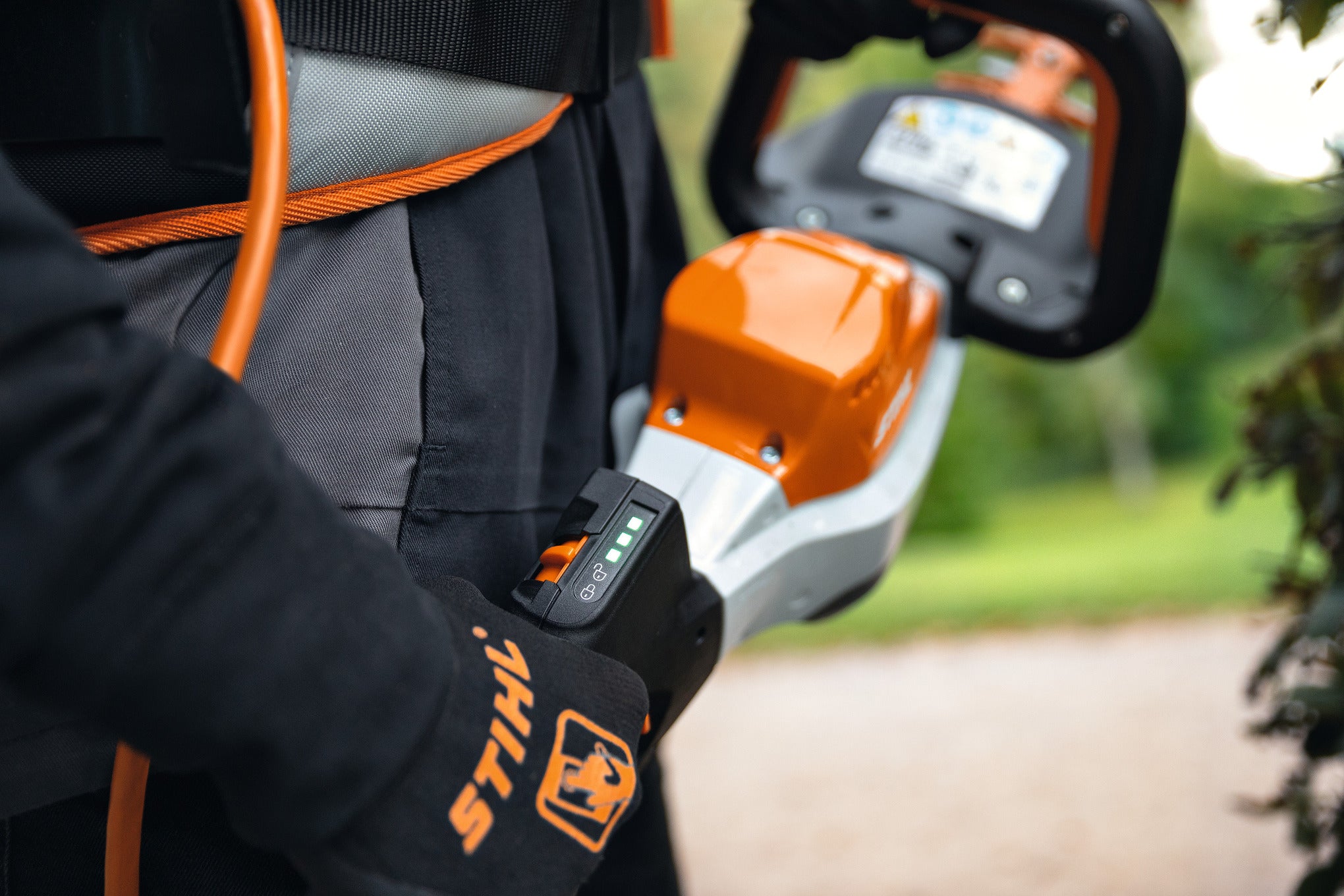 STIHL® HSA 130 Cordless Hedge Trimmer - AP System