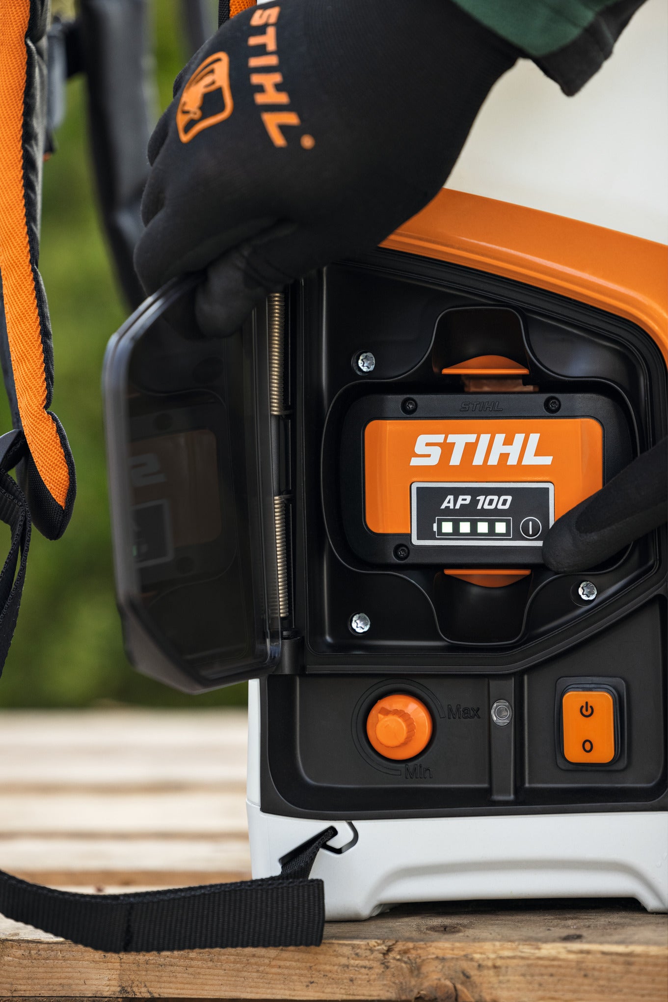 STIHL® SGA 85 Cordless Sprayer