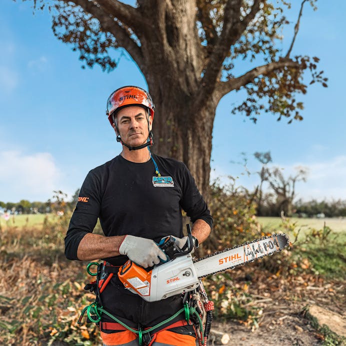 STIHL® MSA 220 T