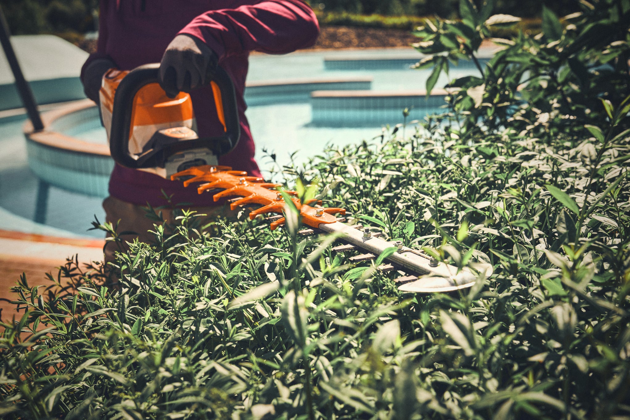 STIHL® HSA 140 Cordless Hedge Trimmer