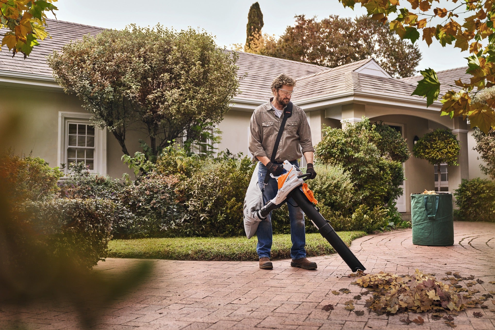 STIHL® SHA 56 Cordless shredder vacuum